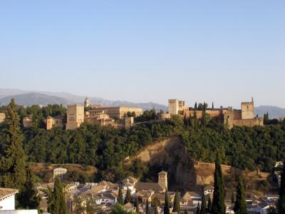 20070412135703-granada-la-alhambra-desde-el-albaicin.jpg